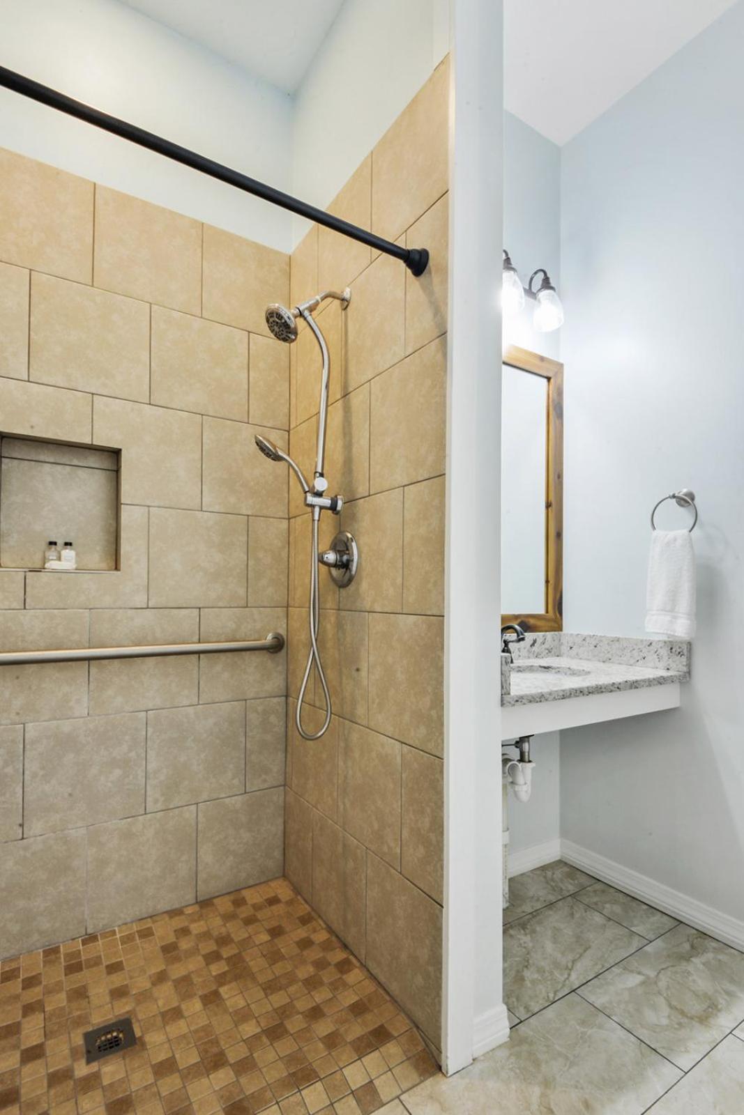 Hotel Whiskey In Pass Christian Chambre photo